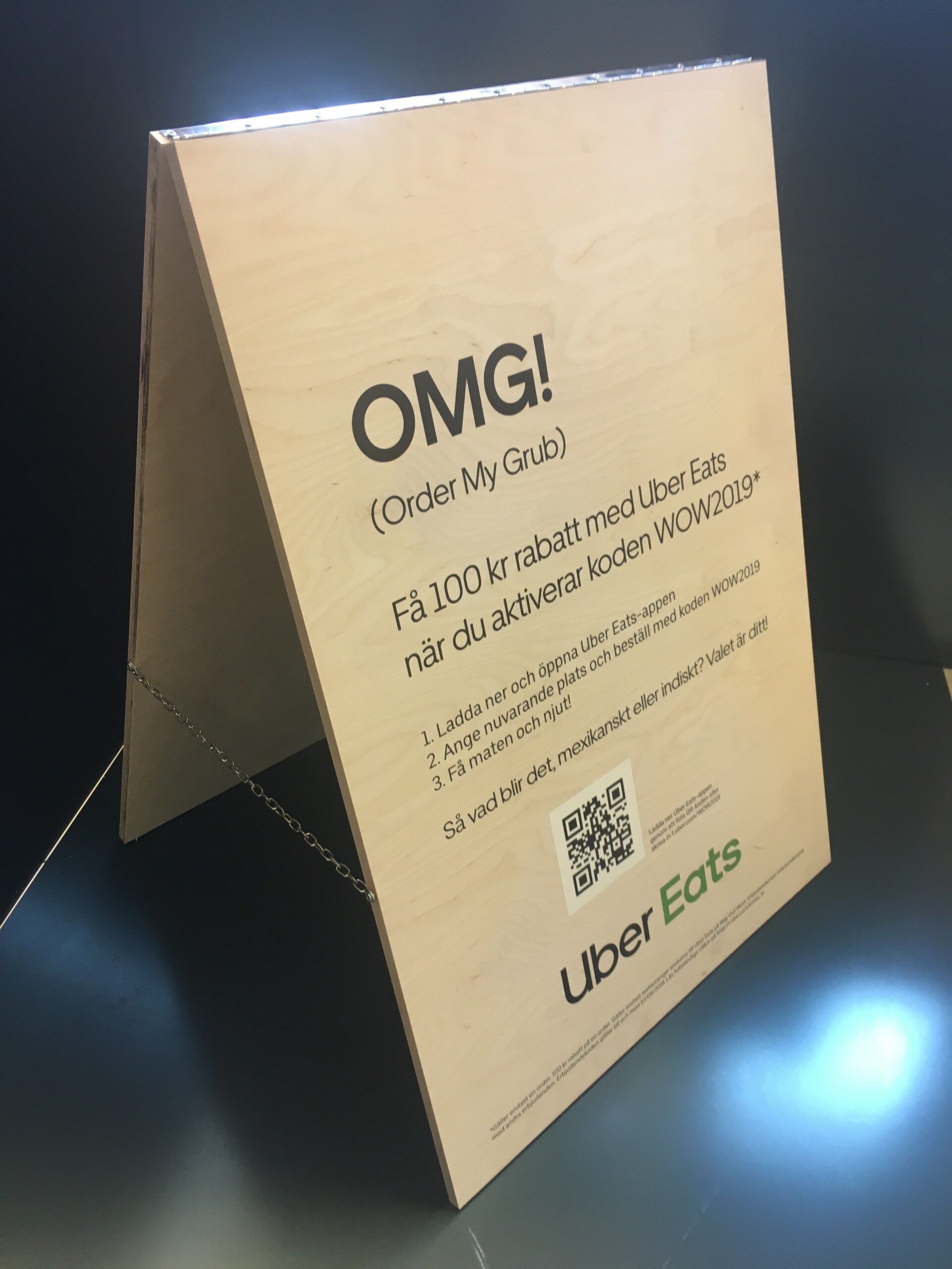 Gatupratare av Signworks för Uber Eats