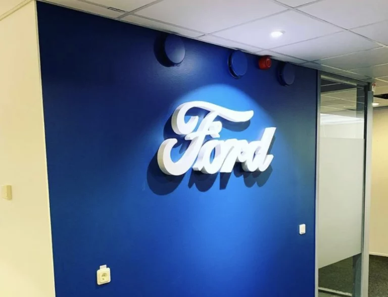 Frigolitskylt, Ford Motors av Signworks