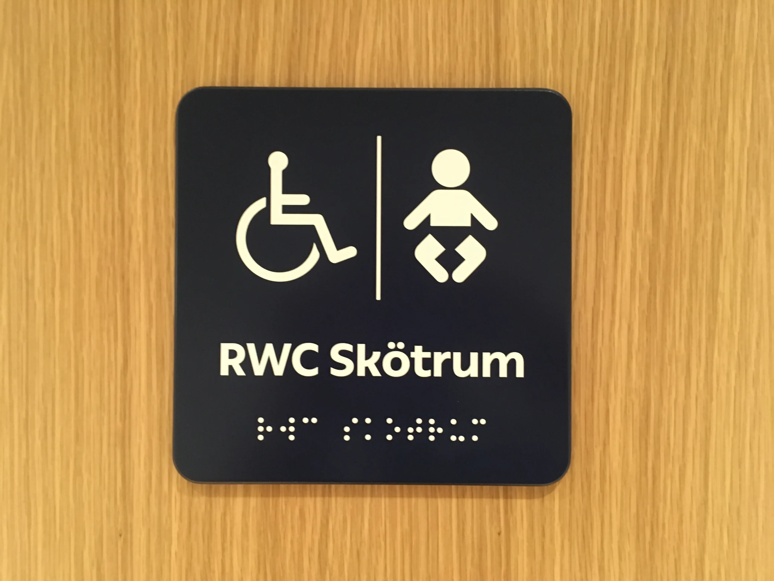 Blindskriftsskylt för RWC Skötrum