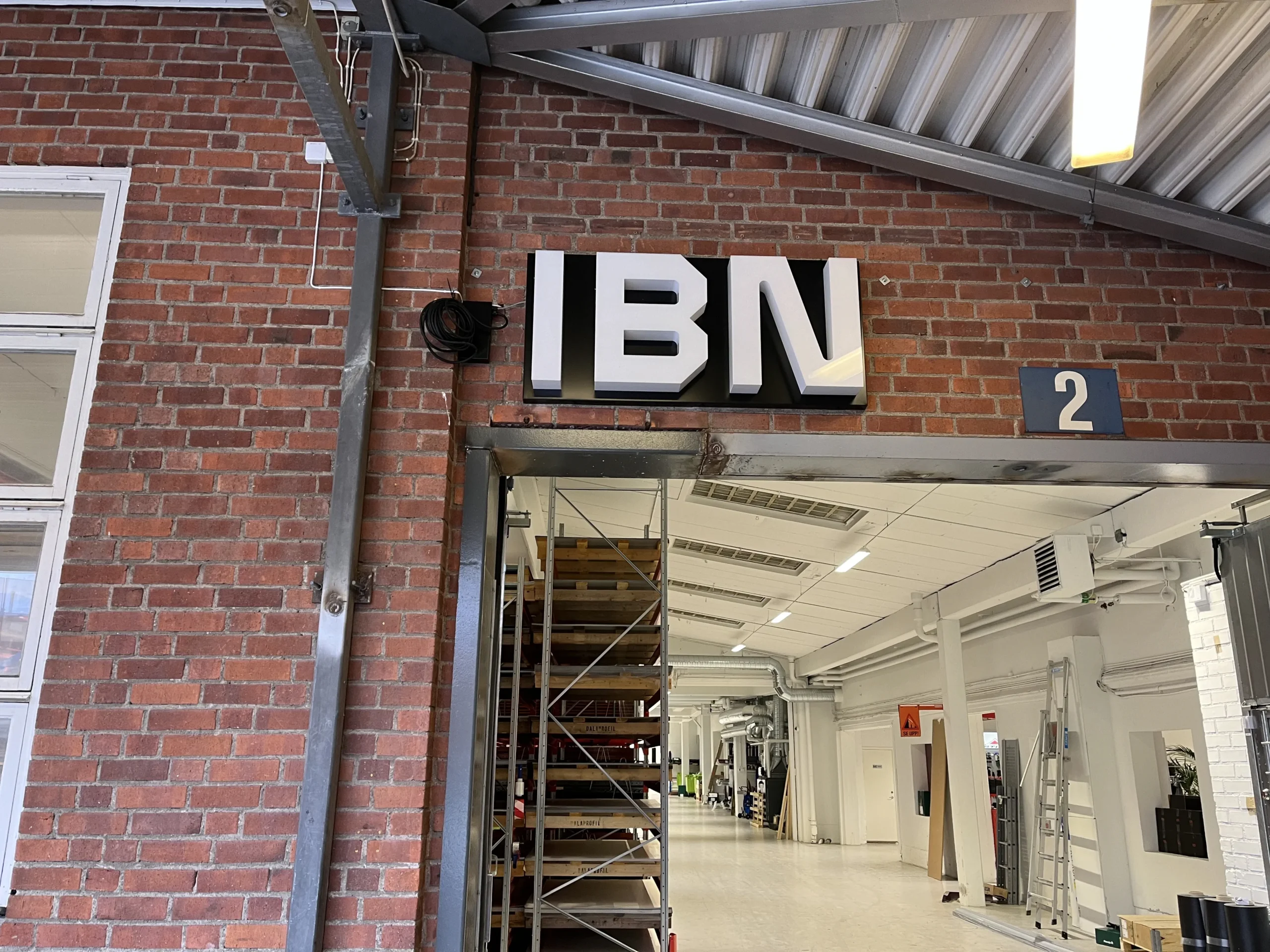 Fasadskylt för IBN