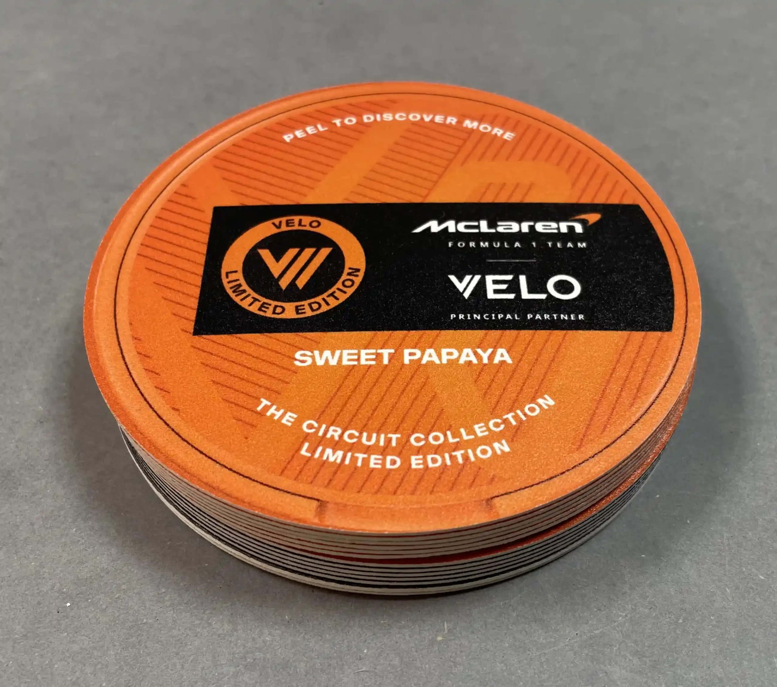 Glasunderlägg med skräddarsydd design och tryck för snusföretaget Velo