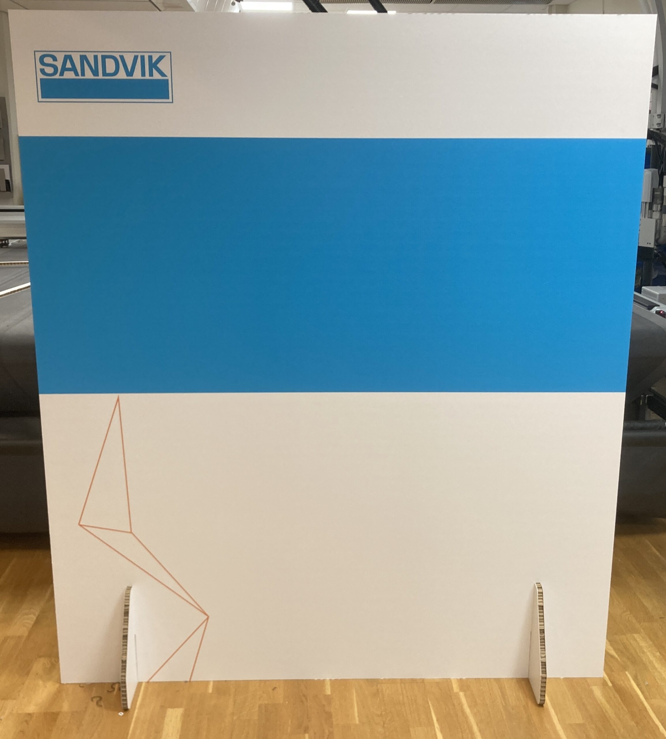 Reboardvägg av Signworks
